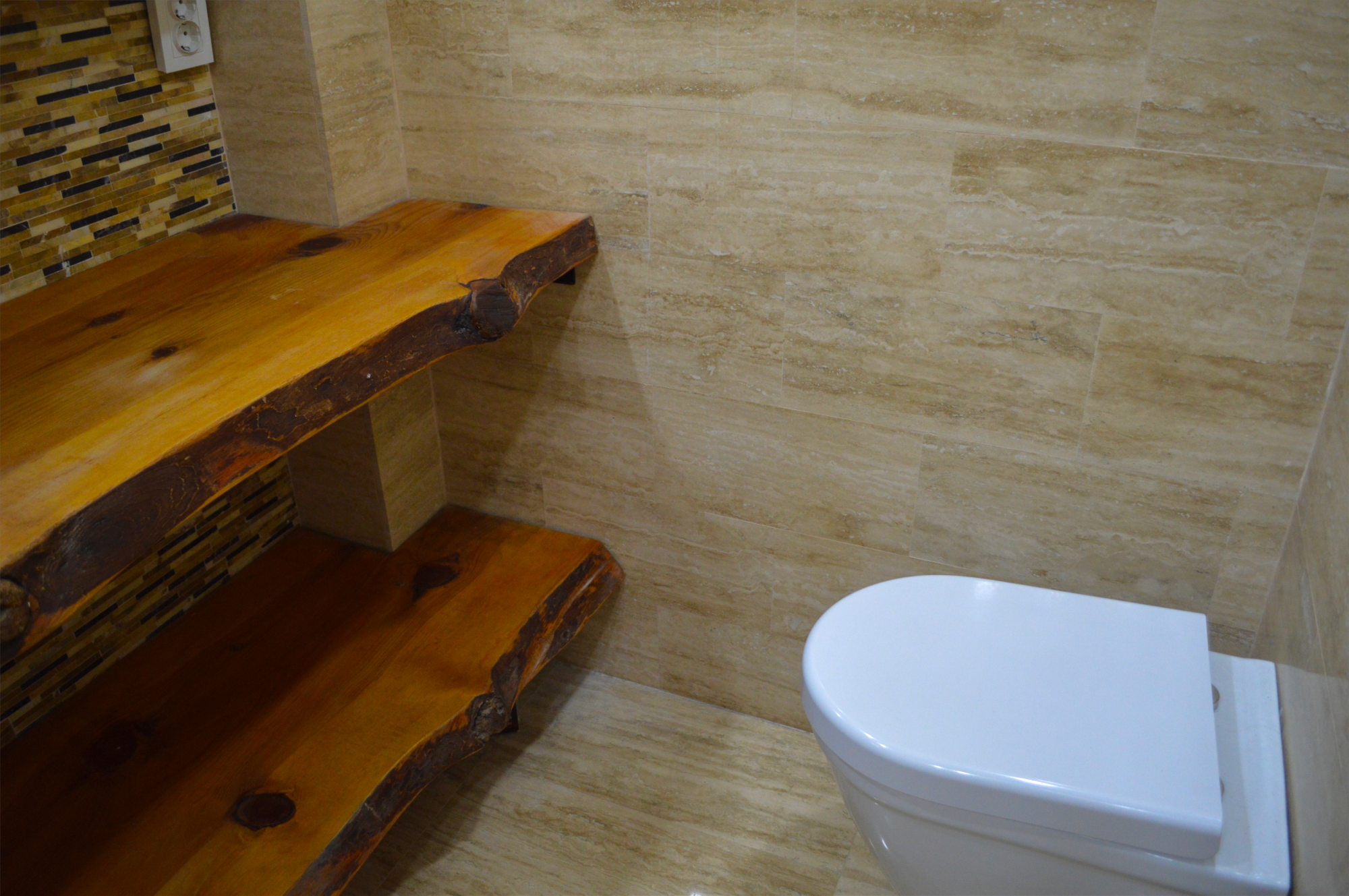 Walnut Polished Vein Cut Bathroom